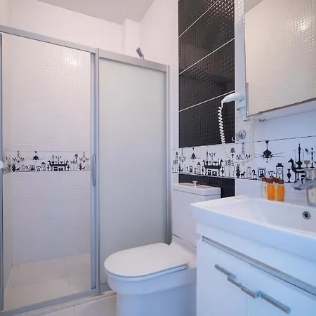 Couette-café Yali Suites *