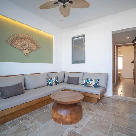 Yali Suites *