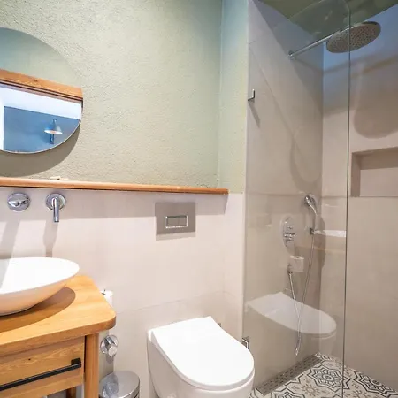 Yali Suites
