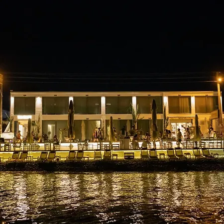 Yali Suites 住宿加早餐酒店
